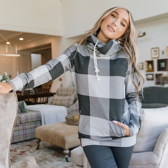 Ampersand Avenue Singlehood Sweatshirt - Picture 2 of 3